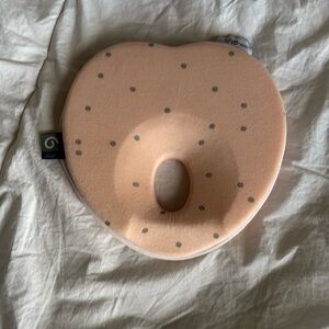 Love nest baby pillow